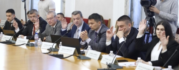 ПБ прокара бюджетните промени в комисия - махат COVID добавката и режат партийната субсидия